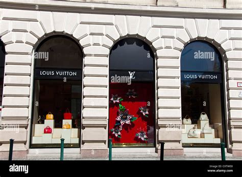 lv táska eredeti|Louis Vuitton Budapest store, Hungary.